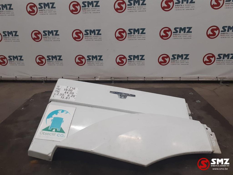 Mercedes-Benz Occ spatbordverlenging rechts Mercedes Actros MP4 - Karoserija i eksterijer za Kamion: slika 1 Mercedes-Benz Occ spatbordverlenging rechts Mercedes Actros MP4 - Karoserija i eksterijer za Kamion: slika 1