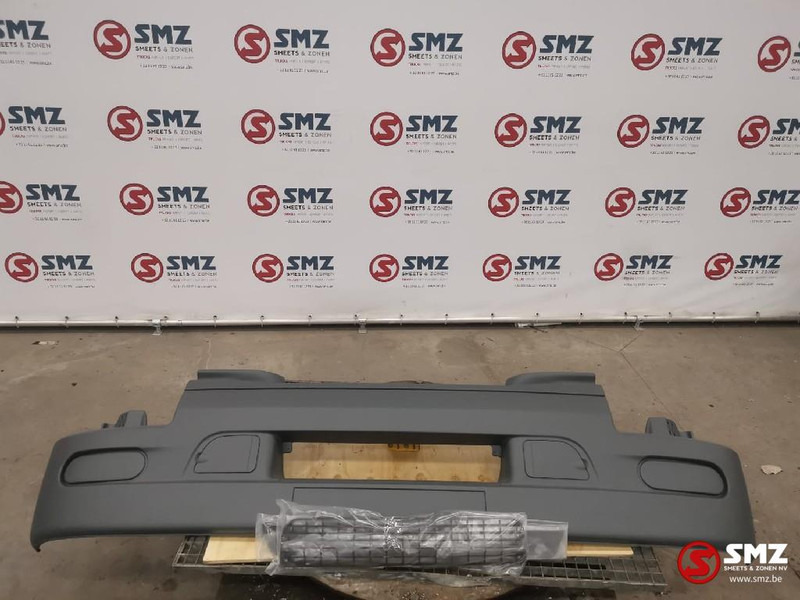 Renault Bumper zonder gaten en spoiler Renault Premium - Branik za Kamion: slika 1 Renault Bumper zonder gaten en spoiler Renault Premium - Branik za Kamion: slika 1