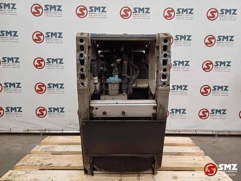 Renault Occ AdBluetank + AdBluepomp Renault - Sistem goriva za Kamion: slika 2 Renault Occ AdBluetank + AdBluepomp Renault - Sistem goriva za Kamion: slika 2