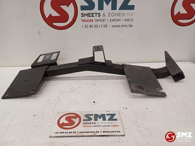 Renault Occ bumperbevestiging links Renault - Branik za Kamion: slika 4 Renault Occ bumperbevestiging links Renault - Branik za Kamion: slika 4