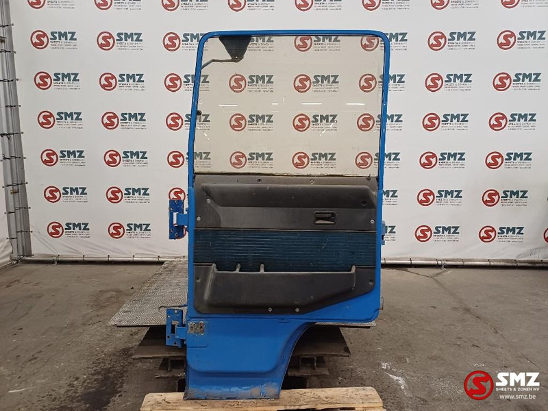 Renault Occ deur rechts Renault - Vrata i delovi za Kamion: slika 2 Renault Occ deur rechts Renault - Vrata i delovi za Kamion: slika 2