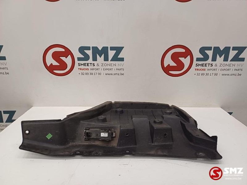 Renault Occ deurverlenging binnenkant links Renault - Vrata i delovi za Kamion: slika 2 Renault Occ deurverlenging binnenkant links Renault - Vrata i delovi za Kamion: slika 2