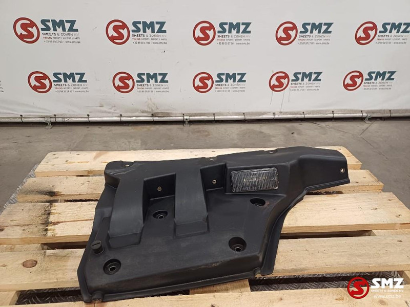 Renault Occ deurverlenging binnenkant rechts Renault - Vrata i delovi za Kamion: slika 1 Renault Occ deurverlenging binnenkant rechts Renault - Vrata i delovi za Kamion: slika 1