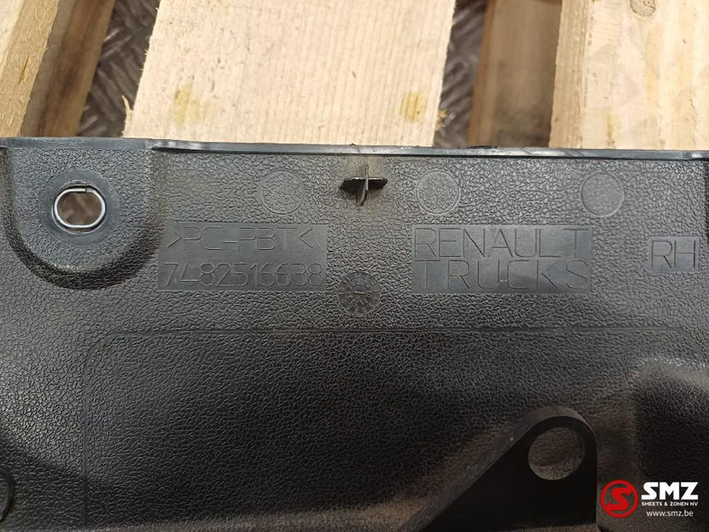Renault Occ deurverlenging binnenkant rechts Renault - Vrata i delovi za Kamion: slika 5 Renault Occ deurverlenging binnenkant rechts Renault - Vrata i delovi za Kamion: slika 5