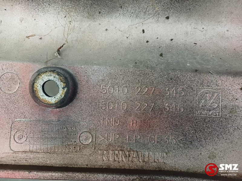 Renault Occ radiatorgrille Renault - Rešetka za Kamion: slika 3 Renault Occ radiatorgrille Renault - Rešetka za Kamion: slika 3