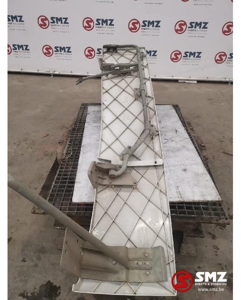 Renault Occ zijspoiler links Renault Premium - Aerodinamika/ Spojler za Kamion: slika 2 Renault Occ zijspoiler links Renault Premium - Aerodinamika/ Spojler za Kamion: slika 2