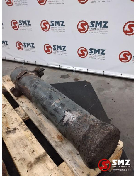 Volvo Occ hydraulische zuiger 92 cm 4x uitschuifbaar - Hidraulika za Kamion: slika 2 Volvo Occ hydraulische zuiger 92 cm 4x uitschuifbaar - Hidraulika za Kamion: slika 2