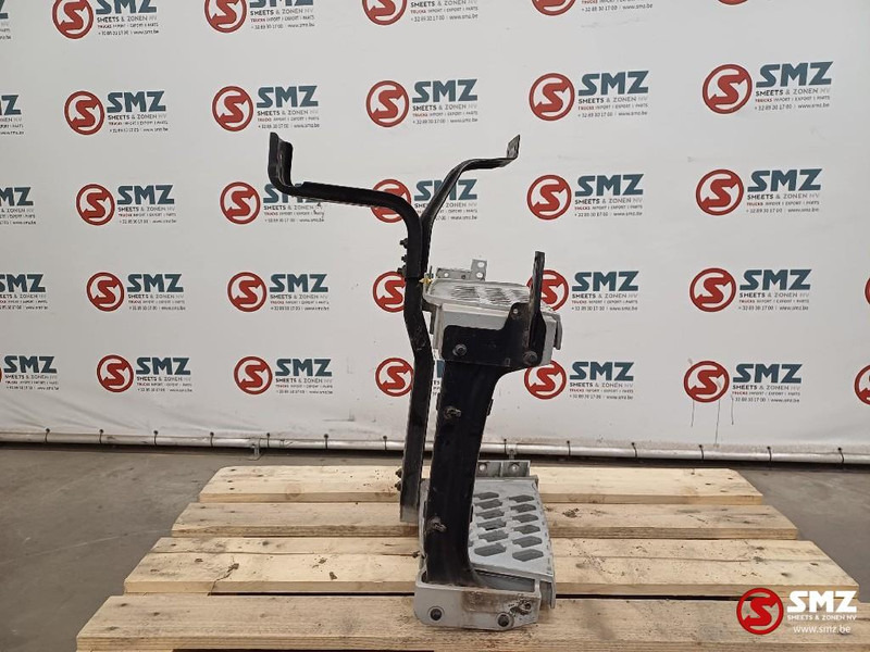 Volvo Occ opstap links Volvo - Kabina i enterijer za Kamion: slika 4 Volvo Occ opstap links Volvo - Kabina i enterijer za Kamion: slika 4