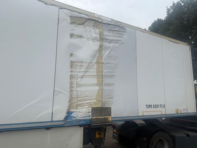 Schmitz Cargobull Vleeshanger Schade - Poluprikolica hladnjače: slika 5 Schmitz Cargobull Vleeshanger Schade - Poluprikolica hladnjače: slika 5