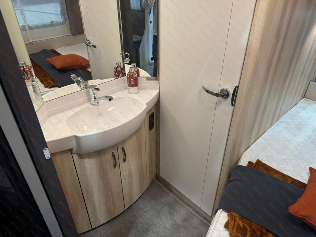 DE LUXE 460 UFe - Druga mašina: slika 5 DE LUXE 460 UFe - Druga mašina: slika 5