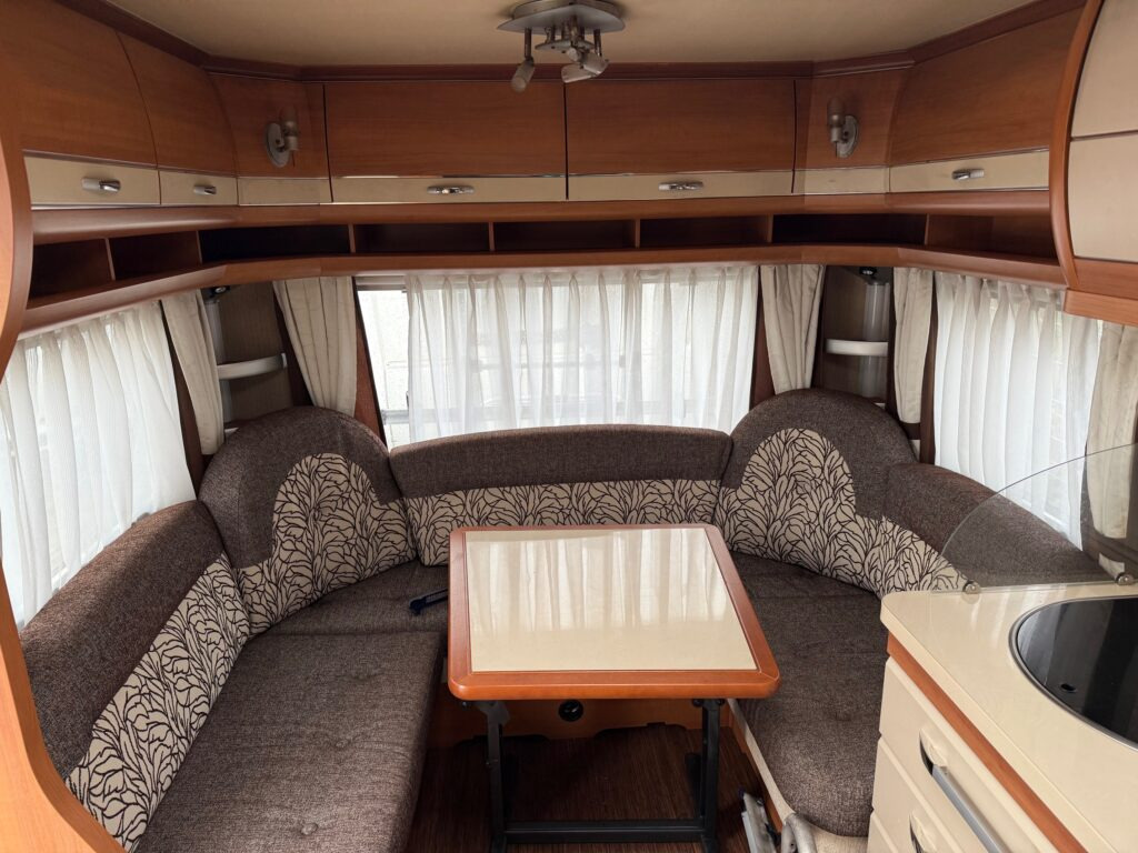 Hobby Excellent 460 UFe 2013 - Kamp prikolica: slika 5 Hobby Excellent 460 UFe 2013 - Kamp prikolica: slika 5