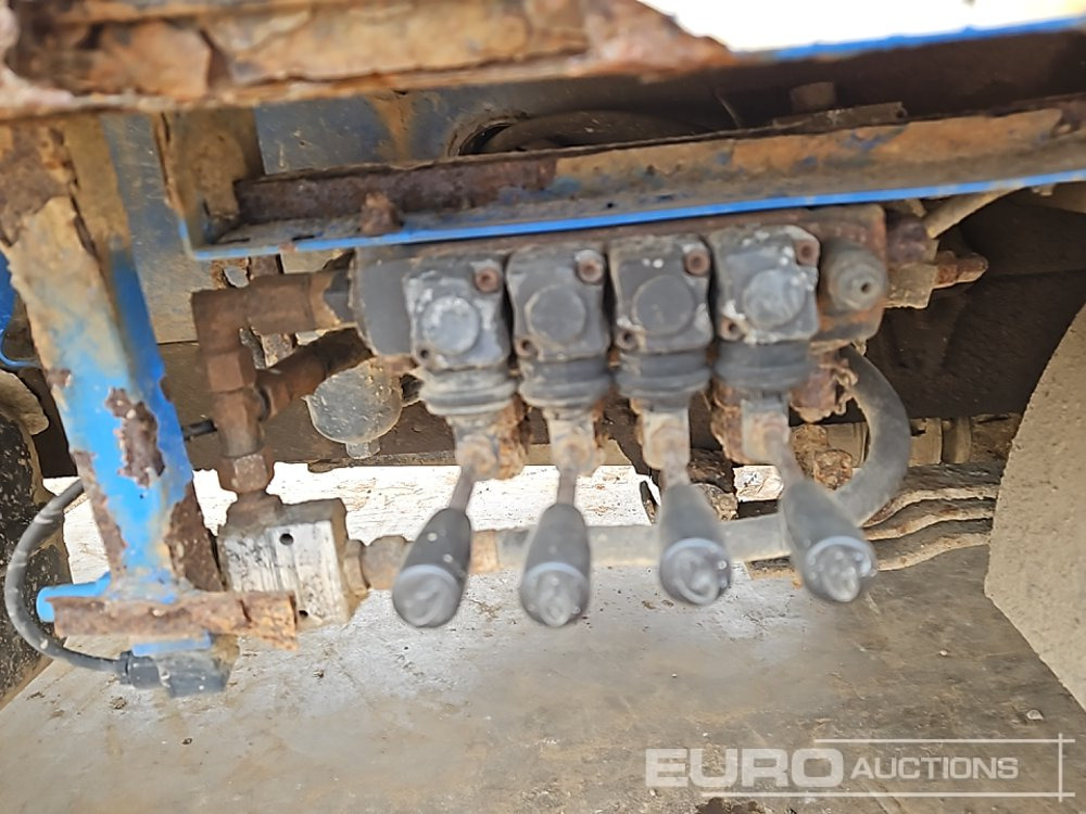 Vazdušna platforma montirana na kamion 2007 Nissan Cabstar 35.13: slika 34