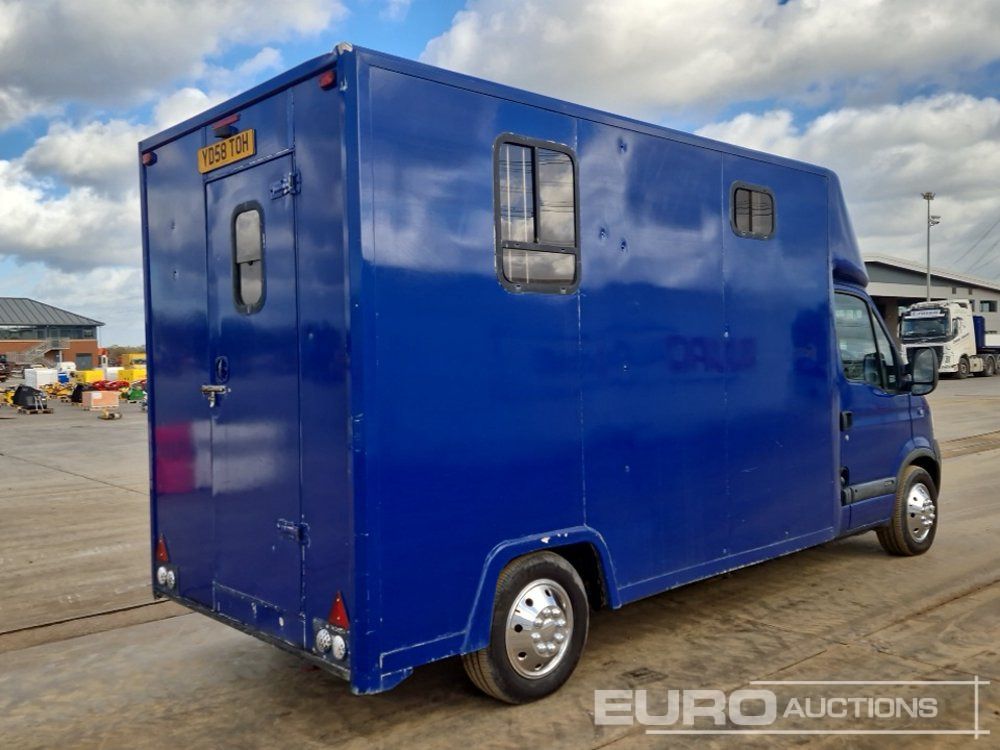 2008 Nissan Interstar - Dostavno vozilo sa zatvorenim sandukom: slika 5 2008 Nissan Interstar - Dostavno vozilo sa zatvorenim sandukom: slika 5