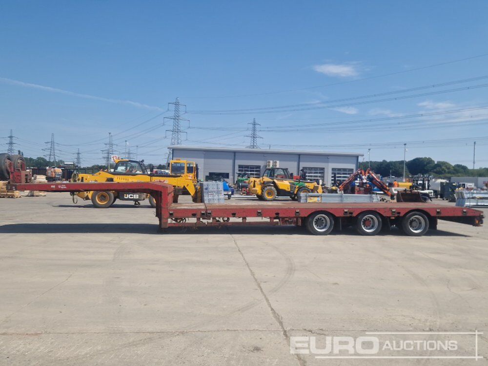 2009 TSR Tri Axle Extendable Stepframe Low Loader Trailer, Out Riggers, Rear Steer, Winch (Plating Certificate Available) - Plato poluprikolica: slika 2 2009 TSR Tri Axle Extendable Stepframe Low Loader Trailer, Out Riggers, Rear Steer, Winch (Plating Certificate Available) - Plato poluprikolica: slika 2