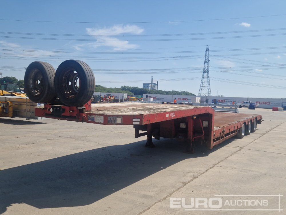 2009 TSR Tri Axle Extendable Stepframe Low Loader Trailer, Out Riggers, Rear Steer, Winch (Plating Certificate Available) - Plato poluprikolica: slika 1 2009 TSR Tri Axle Extendable Stepframe Low Loader Trailer, Out Riggers, Rear Steer, Winch (Plating Certificate Available) - Plato poluprikolica: slika 1