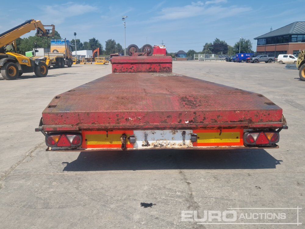 2009 TSR Tri Axle Extendable Stepframe Low Loader Trailer, Out Riggers, Rear Steer, Winch (Plating Certificate Available) - Plato poluprikolica: slika 4 2009 TSR Tri Axle Extendable Stepframe Low Loader Trailer, Out Riggers, Rear Steer, Winch (Plating Certificate Available) - Plato poluprikolica: slika 4