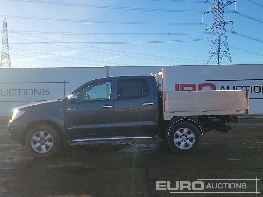 2010 Toyota Hilux Invincible - Pikap: slika 2 2010 Toyota Hilux Invincible - Pikap: slika 2