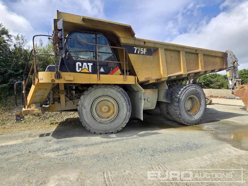 2011 CAT 775F - Kiper sa krutom šasijom/ Kiper za kamen: slika 2 2011 CAT 775F - Kiper sa krutom šasijom/ Kiper za kamen: slika 2