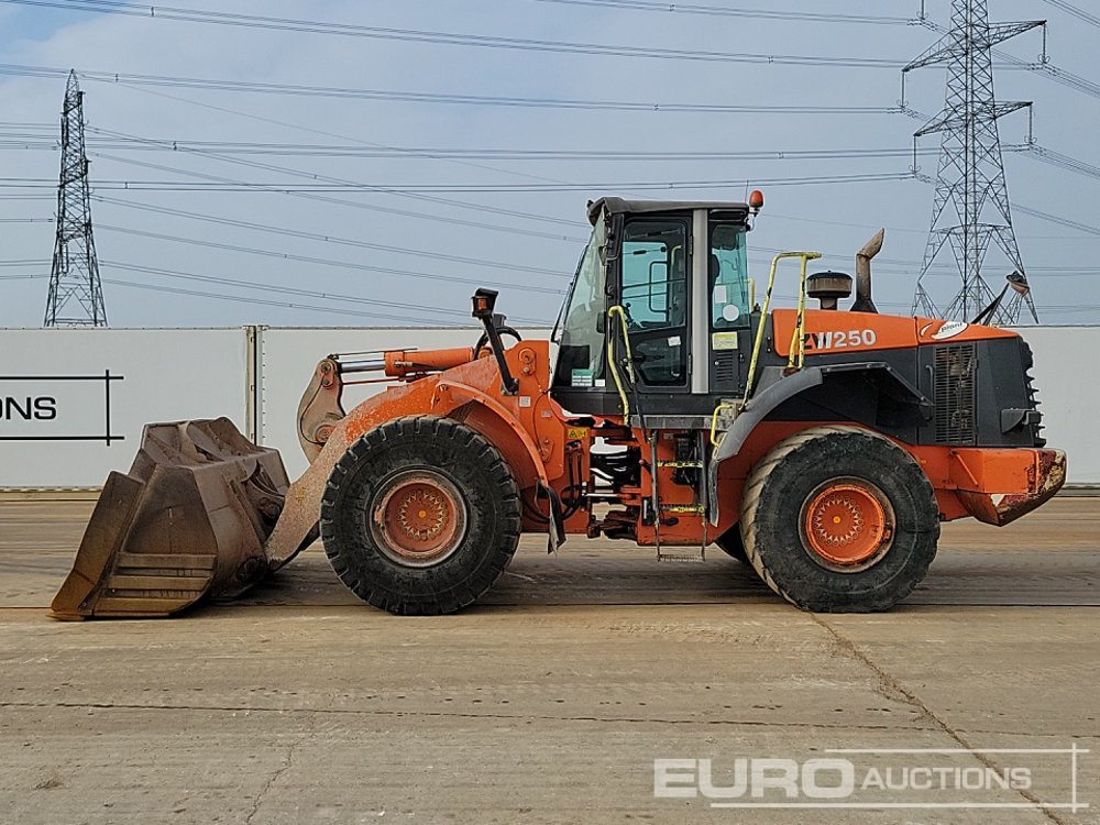 2012 Hitachi ZW250 - Utovarivač točkaš: slika 2 2012 Hitachi ZW250 - Utovarivač točkaš: slika 2