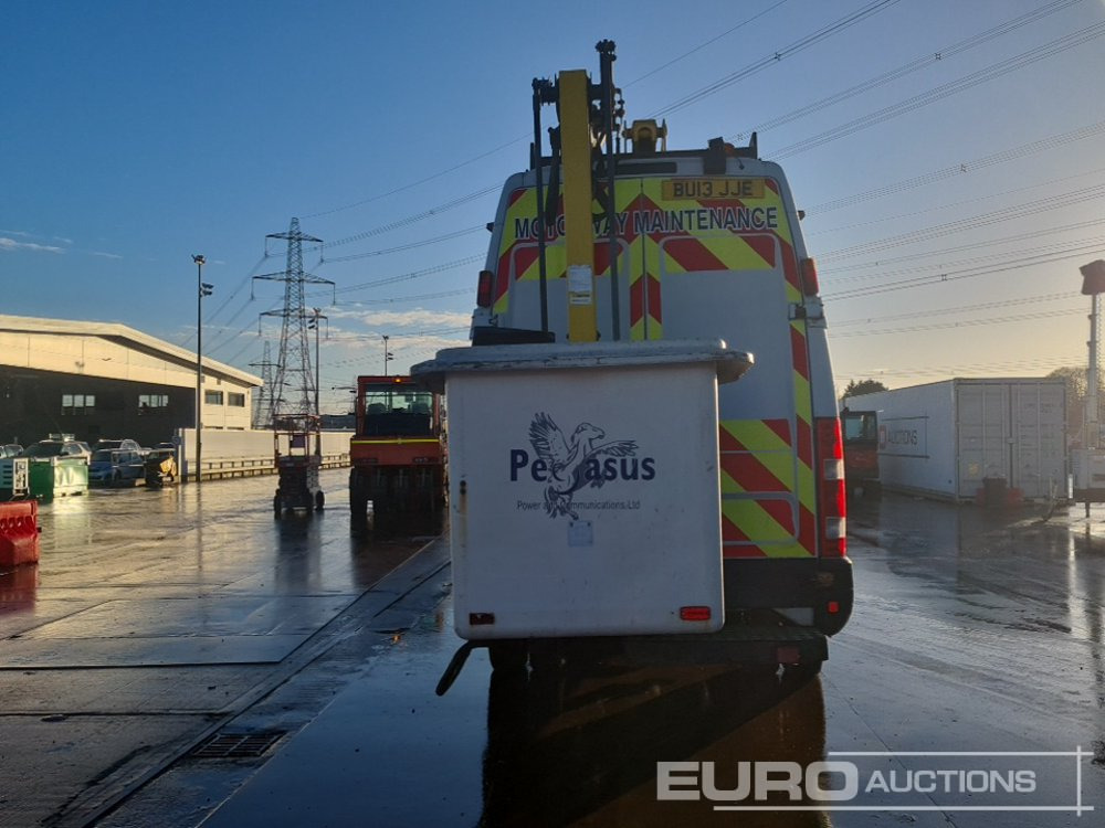 2013 Iveco 70C17 - Putnički kombi: slika 4 2013 Iveco 70C17 - Putnički kombi: slika 4