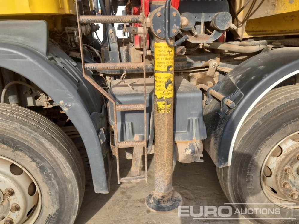 Istovarivač, Kamion sa dizalicom 2013 Scania P400: slika 17