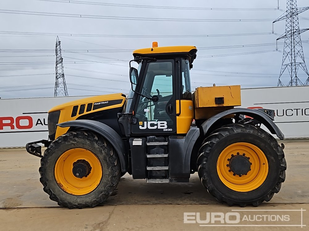 2014 JCB Fastrac 3230 - Traktor: slika 2 2014 JCB Fastrac 3230 - Traktor: slika 2