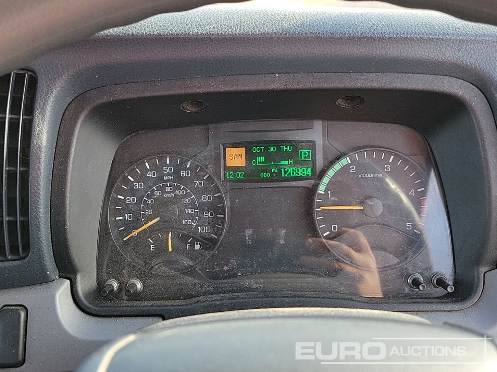 Kamion sa tovarnim sandukom za prevoz teških mašina 2014 Mitsubishi Canter 7C15: slika 27