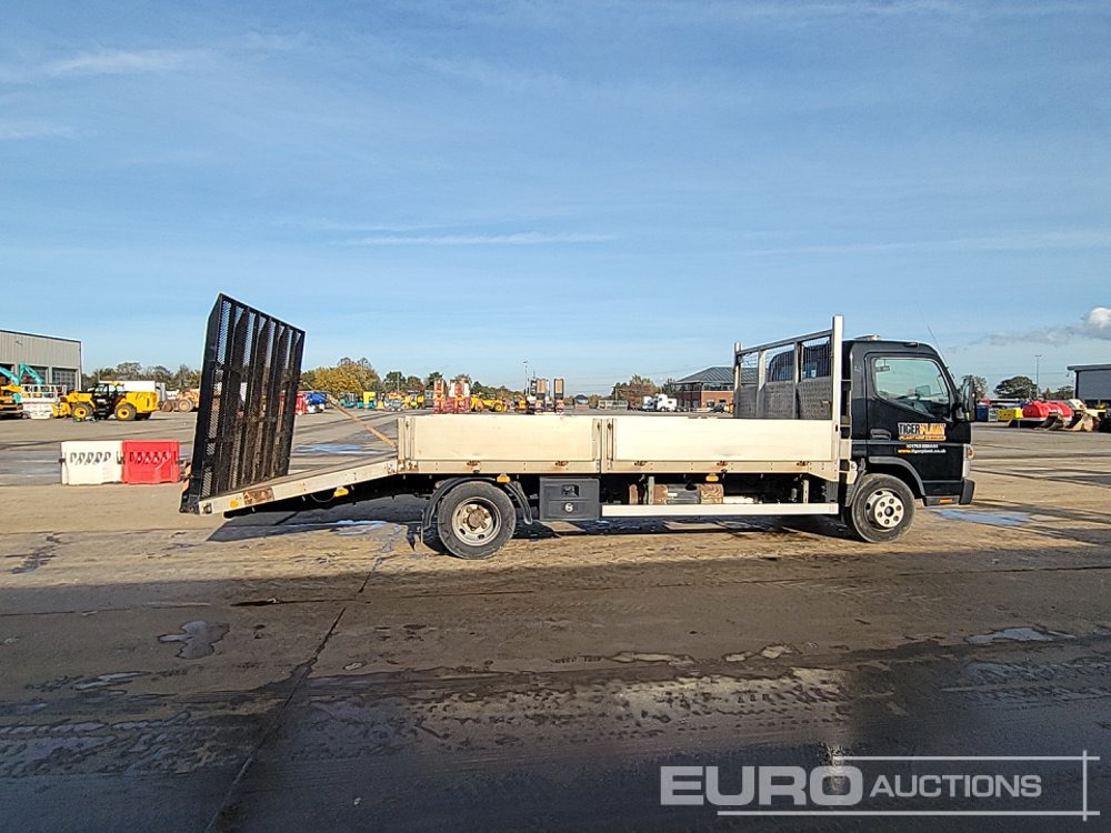 Kamion sa tovarnim sandukom za prevoz teških mašina 2014 Mitsubishi Canter 7C15: slika 6