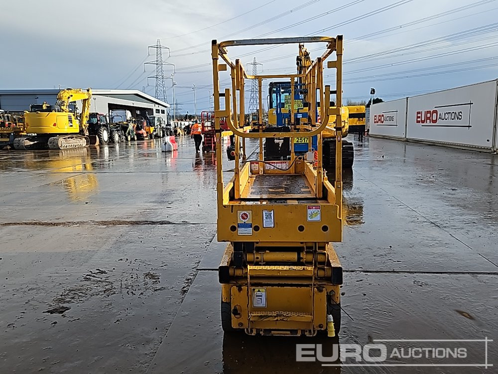 2015 Haulotte Compact 8 - Vazdušna platforma: slika 4 2015 Haulotte Compact 8 - Vazdušna platforma: slika 4