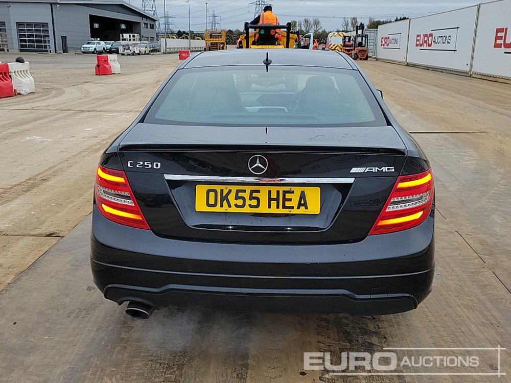 2015 Mercedes C250 AMG - Automobil: slika 4 2015 Mercedes C250 AMG - Automobil: slika 4