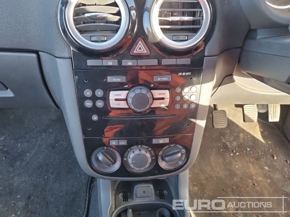 Automobil 2015 Vauxhall Corsa Sportive: slika 29 Automobil 2015 Vauxhall Corsa Sportive: slika 29