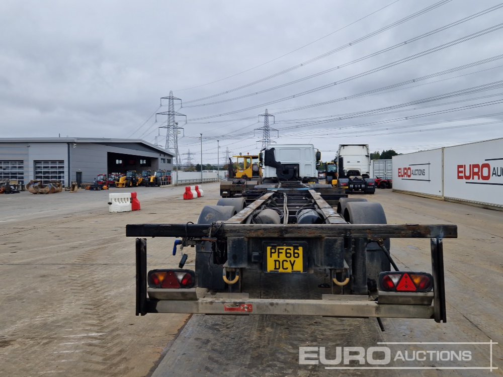 2016 DAF CF400 - Kamion sa golom šasijom i zatvorenom kabinom: slika 4 2016 DAF CF400 - Kamion sa golom šasijom i zatvorenom kabinom: slika 4