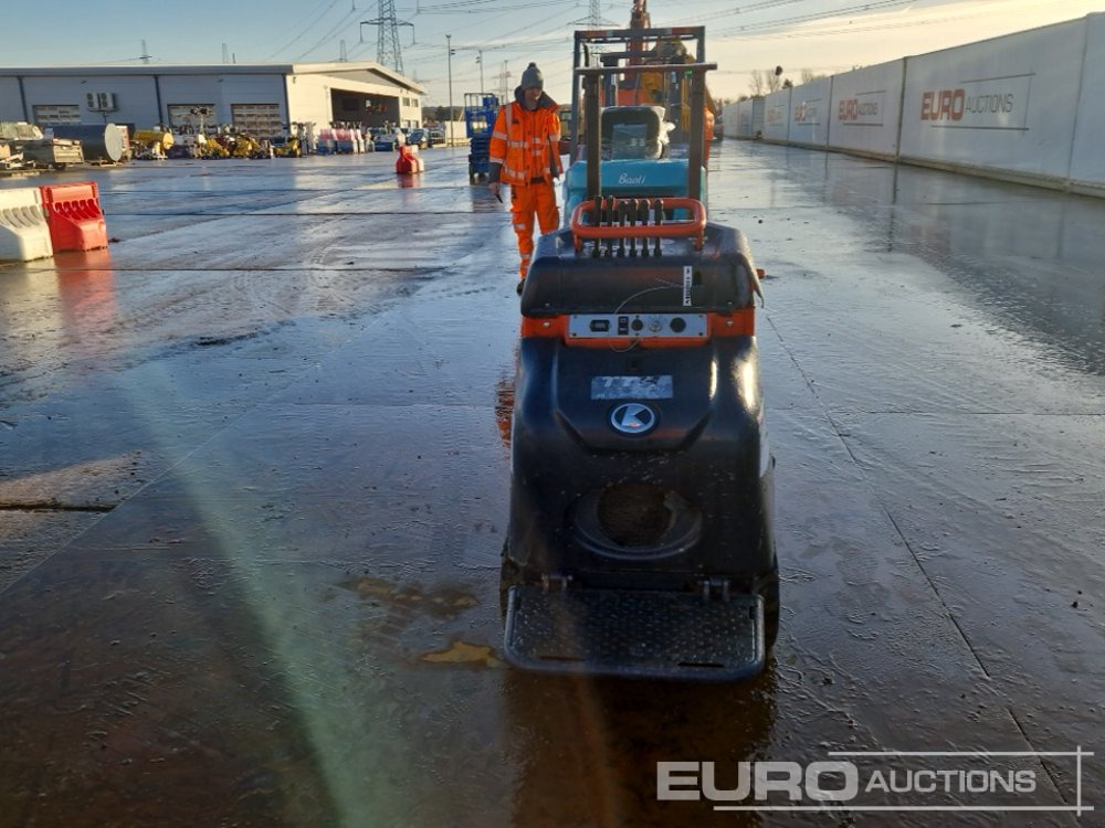 2016 Kubota KC70 - Kiper guseničar: slika 4 2016 Kubota KC70 - Kiper guseničar: slika 4