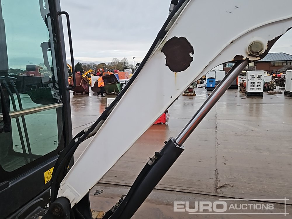 Mini bager 2017 Bobcat E26: slika 17