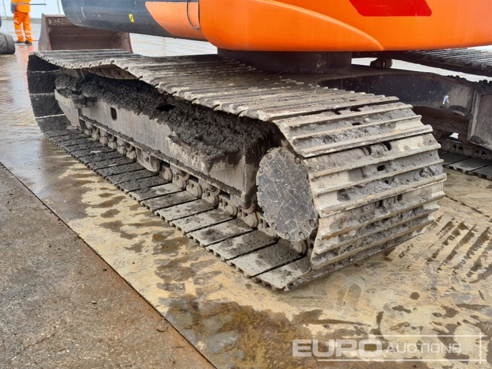 Bager guseničar 2018 Hitachi ZX135US-6: slika 12