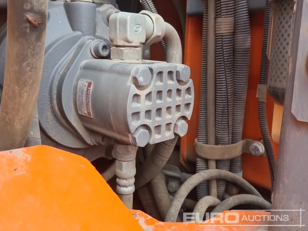 Bager guseničar 2018 Hitachi ZX135US-6: slika 36