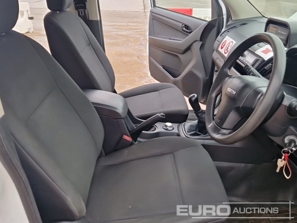 Pikap 2018 Isuzu D-Max: slika 28