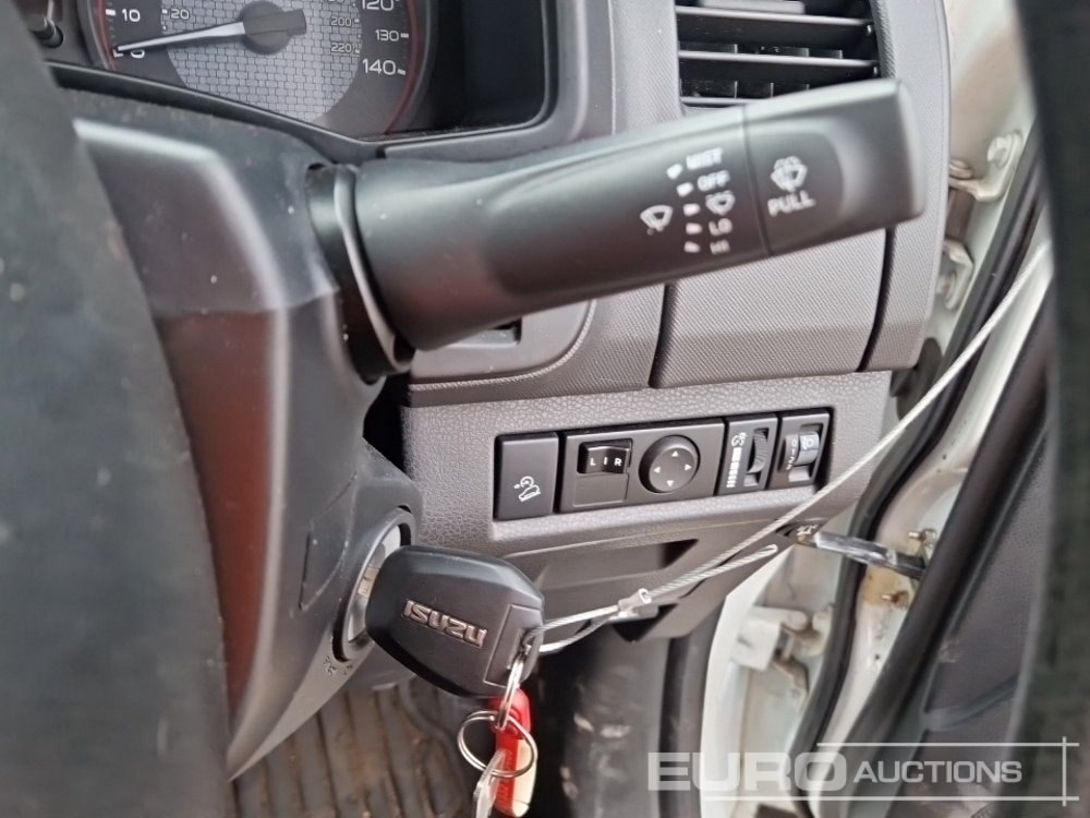 Pikap 2018 Isuzu D-Max: slika 33