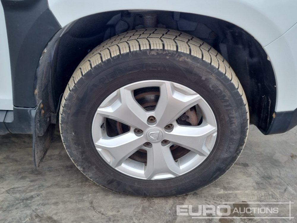 Automobil 2019 Dacia Duster: slika 11