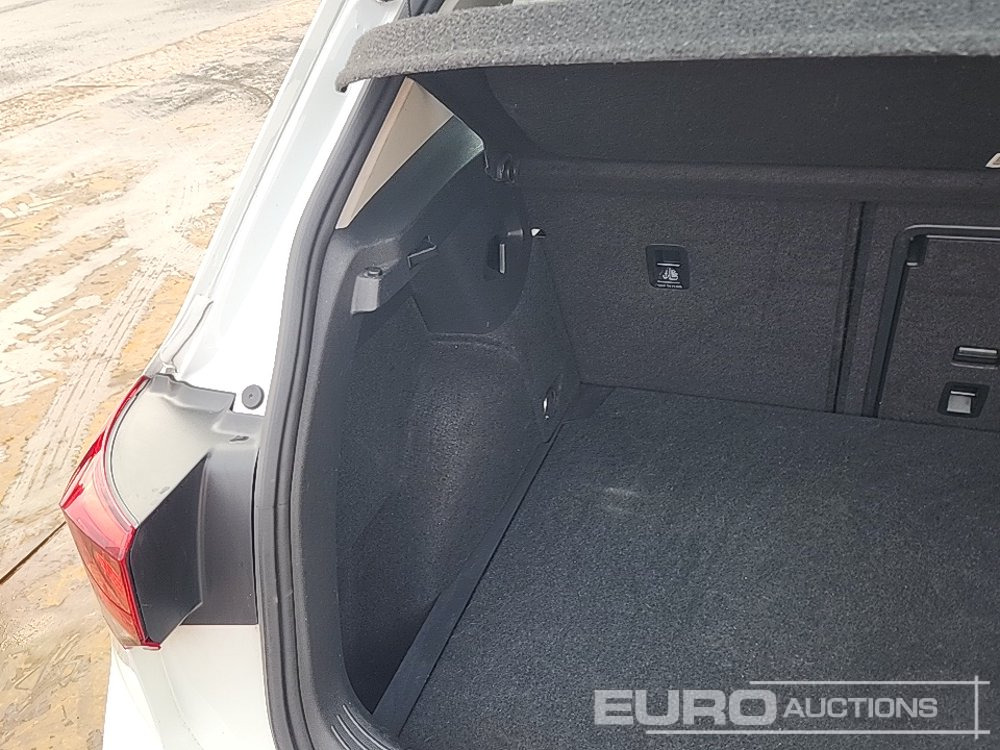 Automobil 2020 Volkswagen Golf: slika 10 Automobil 2020 Volkswagen Golf: slika 10