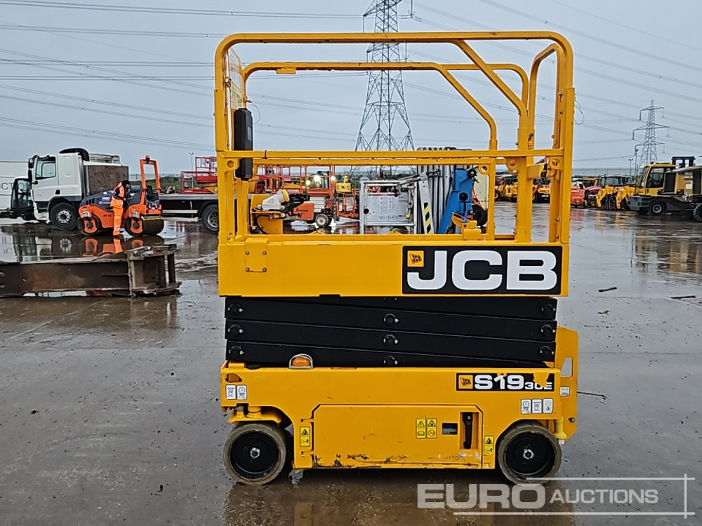 2021 JCB S1930E - Lift u obliku makaza: slika 2 2021 JCB S1930E - Lift u obliku makaza: slika 2