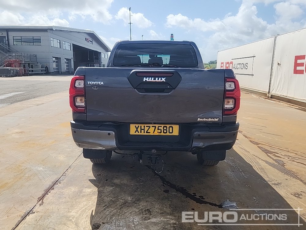 2021 Toyota Hilux Invincible X - Pikap: slika 4 2021 Toyota Hilux Invincible X - Pikap: slika 4