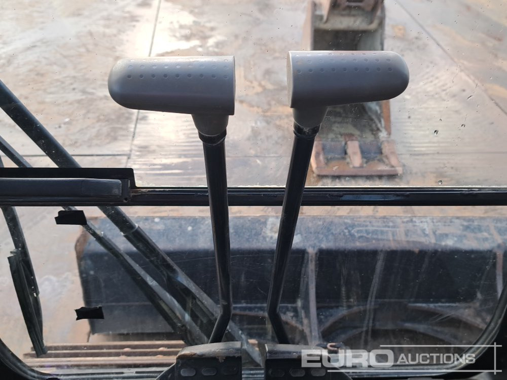 2022 Hitachi ZX135USBL-7 - Bager guseničar: slika 1 2022 Hitachi ZX135USBL-7 - Bager guseničar: slika 1