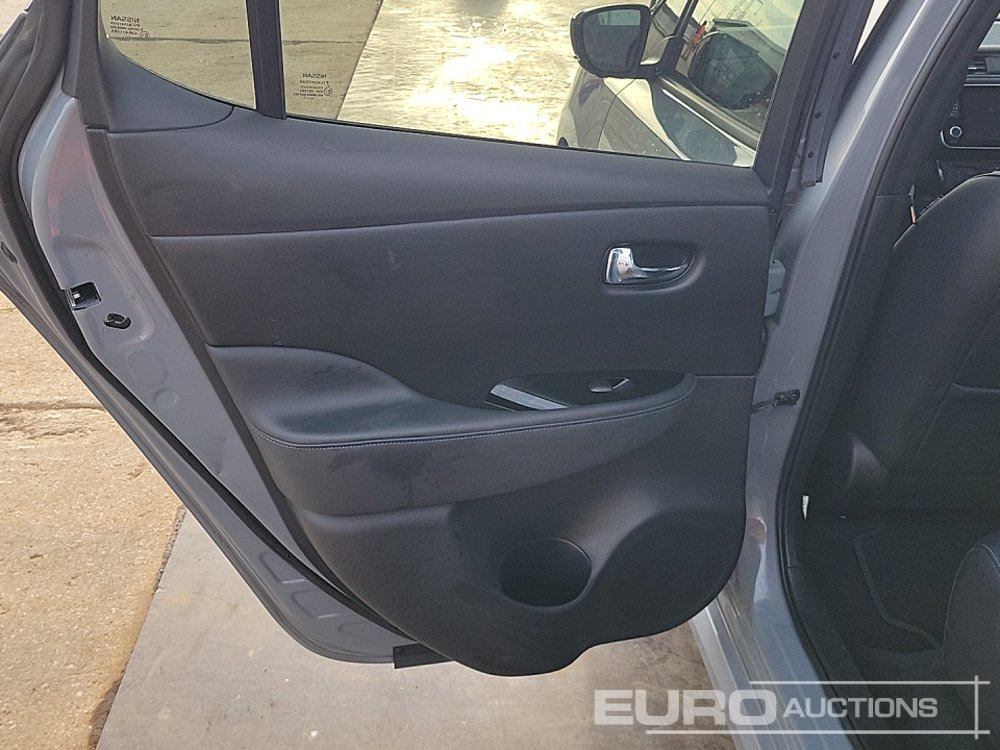 Automobil 2022 Nissan Leaf: slika 33