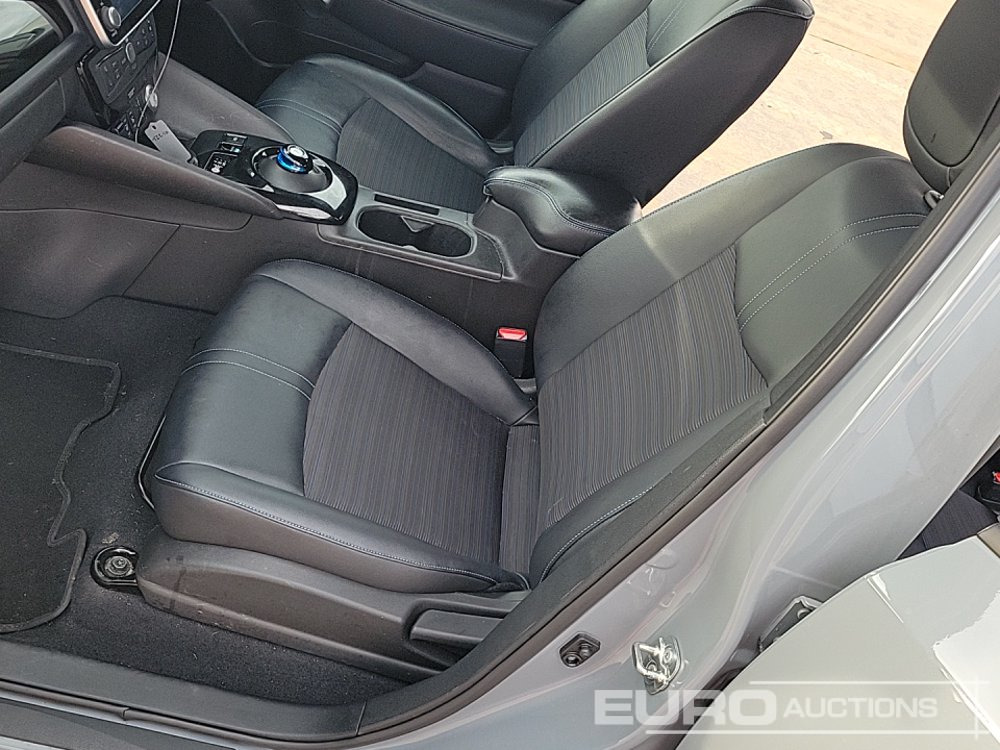 Automobil 2022 Nissan Leaf: slika 35