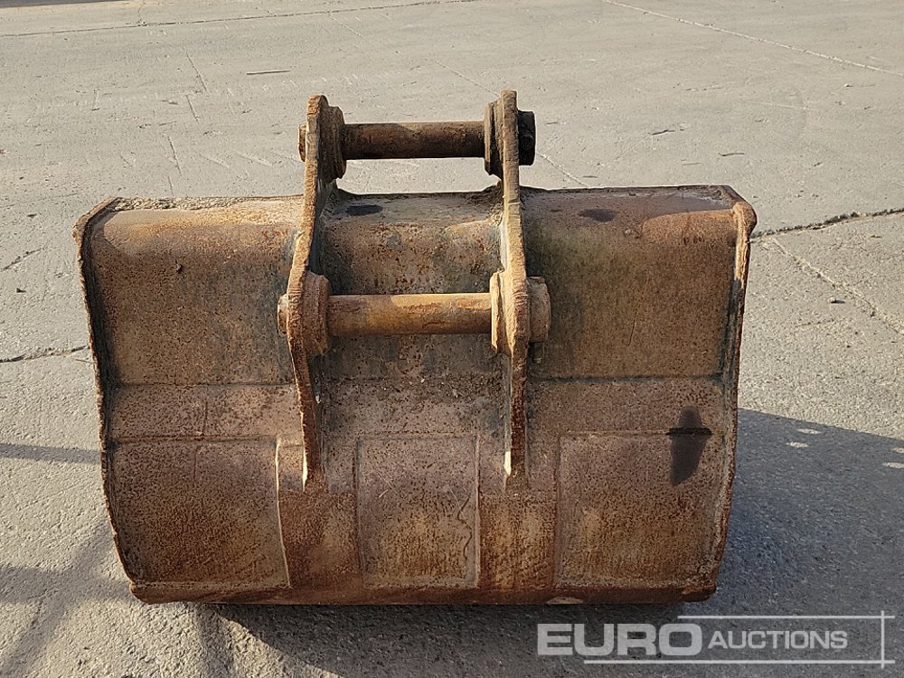 48" Digging Bucket 65mm Pin to suit 13 Ton Excavator - Kašika: slika 4 48" Digging Bucket 65mm Pin to suit 13 Ton Excavator - Kašika: slika 4