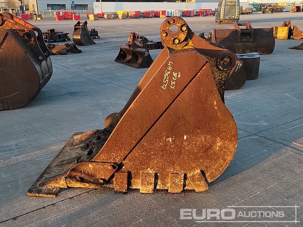 48" Digging Bucket 80mm Pin to suit 20 Ton Excavator - Kašika: slika 2 48" Digging Bucket 80mm Pin to suit 20 Ton Excavator - Kašika: slika 2