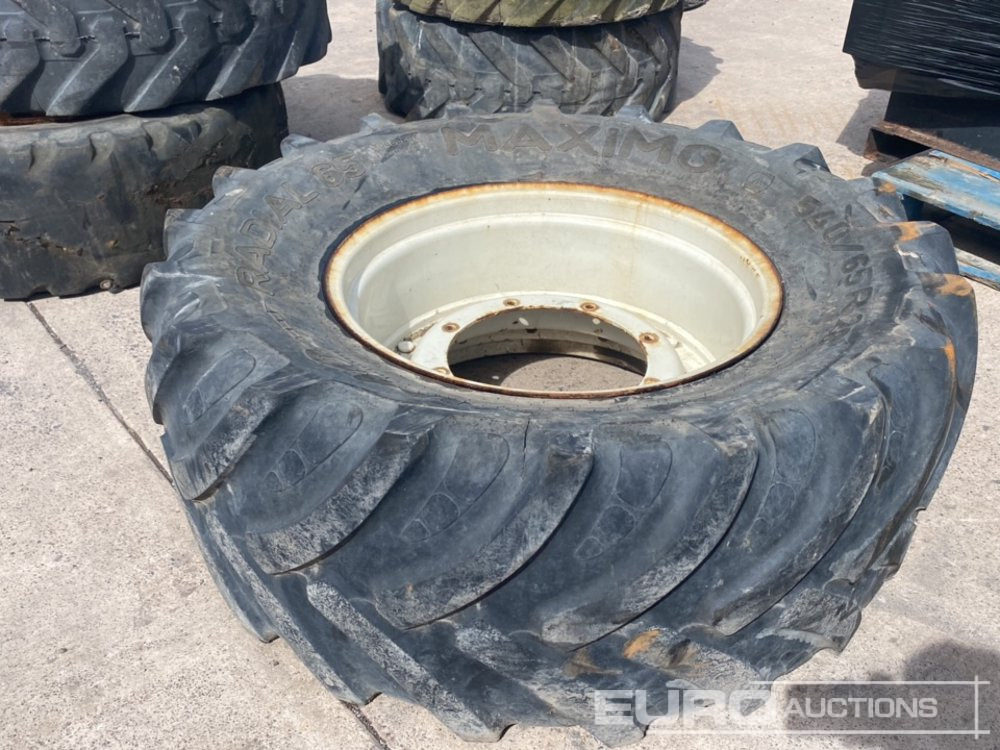 540/65R28 Tyre & Rim - Guma: slika 2 540/65R28 Tyre & Rim - Guma: slika 2