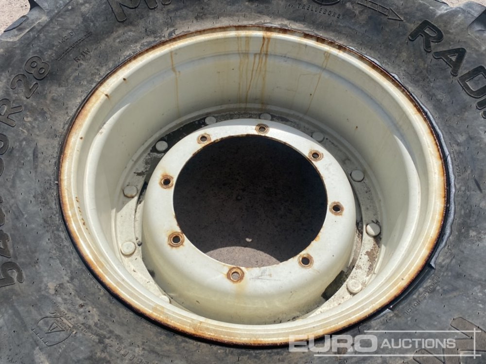 540/65R28 Tyre & Rim - Guma: slika 5 540/65R28 Tyre & Rim - Guma: slika 5