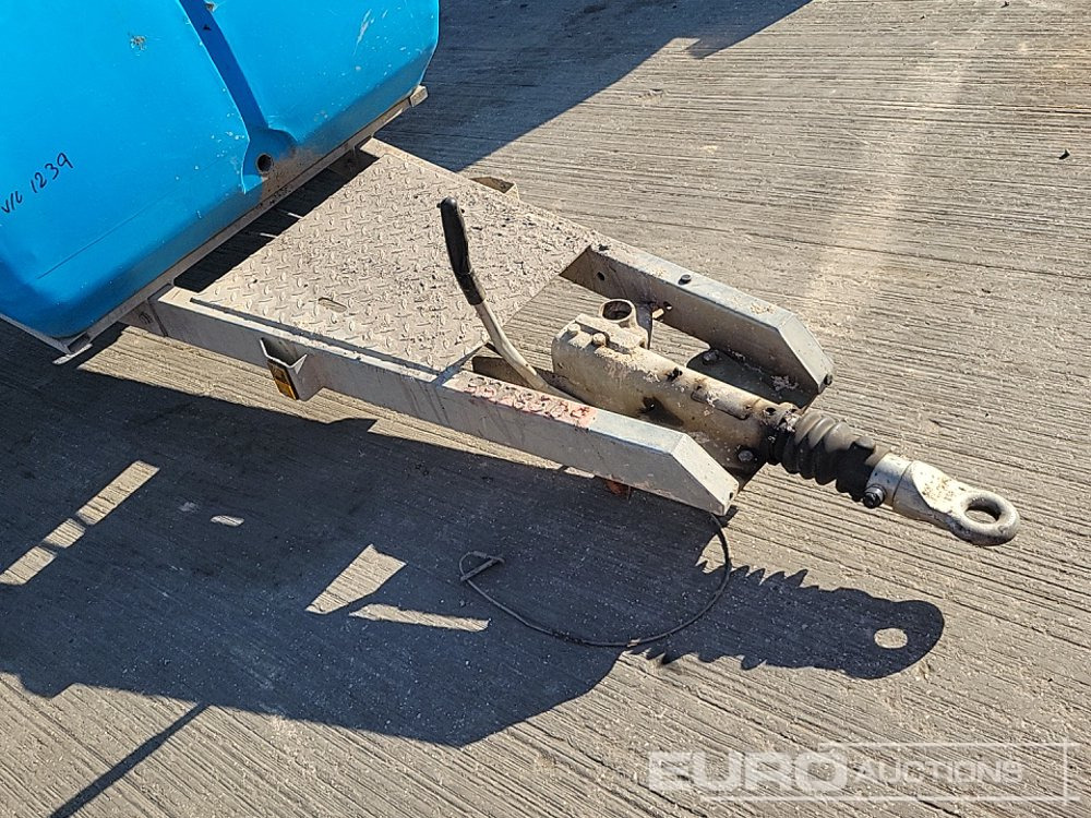 Rezervoar za skladištenje Bowser Supply Single Axle Plastic Water Bowser: slika 12